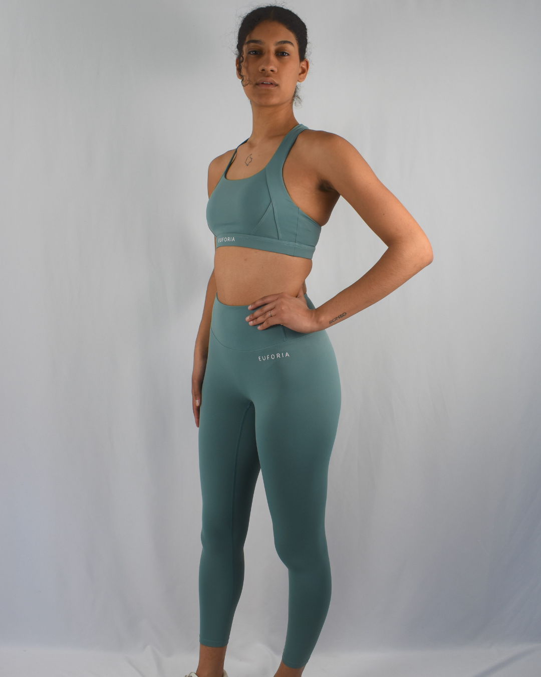 Tight Yoga Leggings – Comfort, Style.