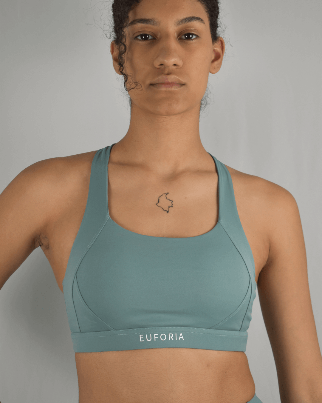 top sujetador deportivo euforia yoga verde claro front min